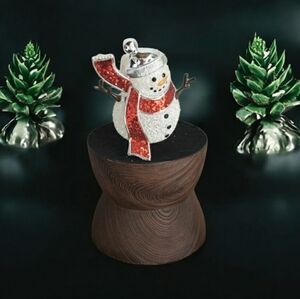 Bath & Body Works Wallflowers Snowman Light Up Plug in